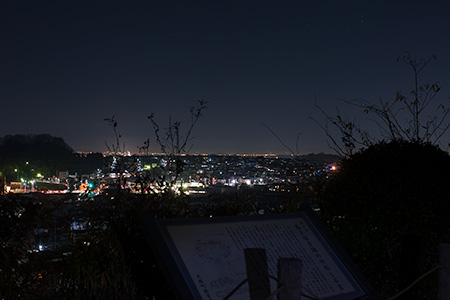 烏土塚古墳の夜景