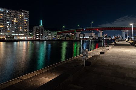 長崎県庁 浦上川沿いの夜景