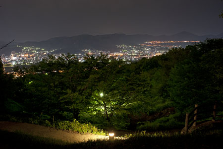 牛田総合公園　見立山の夜景