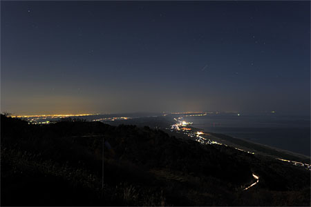 弥彦山　ハングライダー基地の夜景
