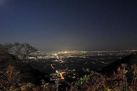 弥彦山　山頂公園の夜景